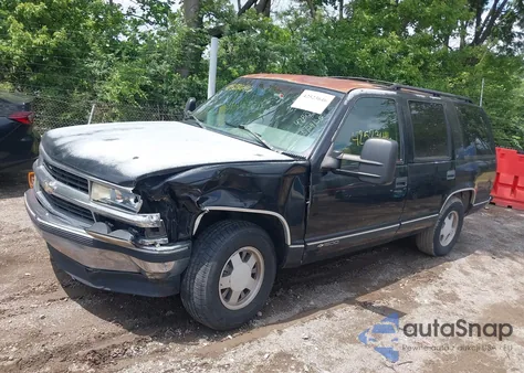 1996 Chevrolet Tahoe C1500 из США, поврежденный, VIN 1GNEC13R7TJ377895